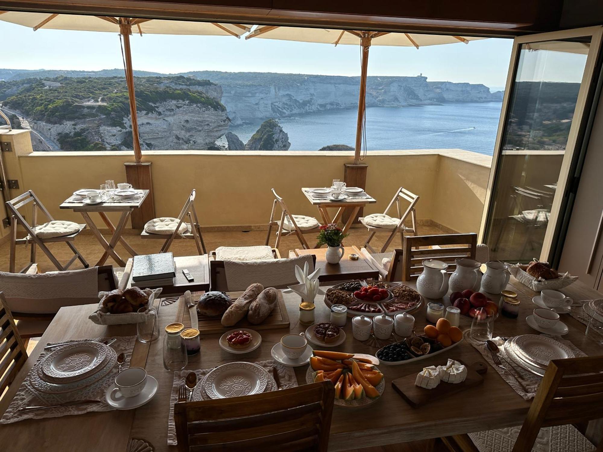 Entre Ciel Et Mer Hotel 보니파시오 외부 사진
